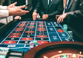 Gambaran enkripsi data dan proteksi keamanan platform digital